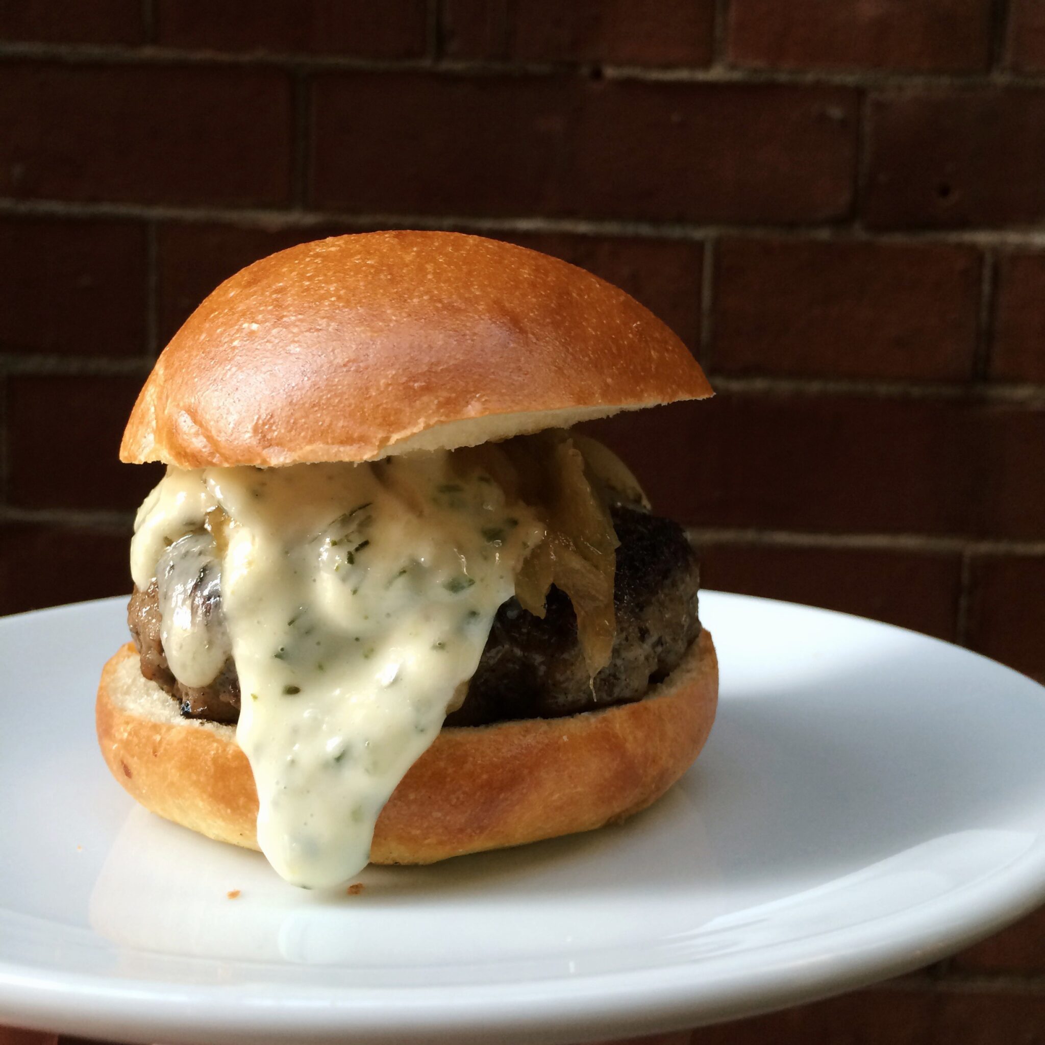 5 Napkin Burger recept met gekarameliseerde uien