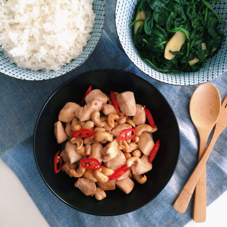 Thaise Kip Cashew met Spinazie
