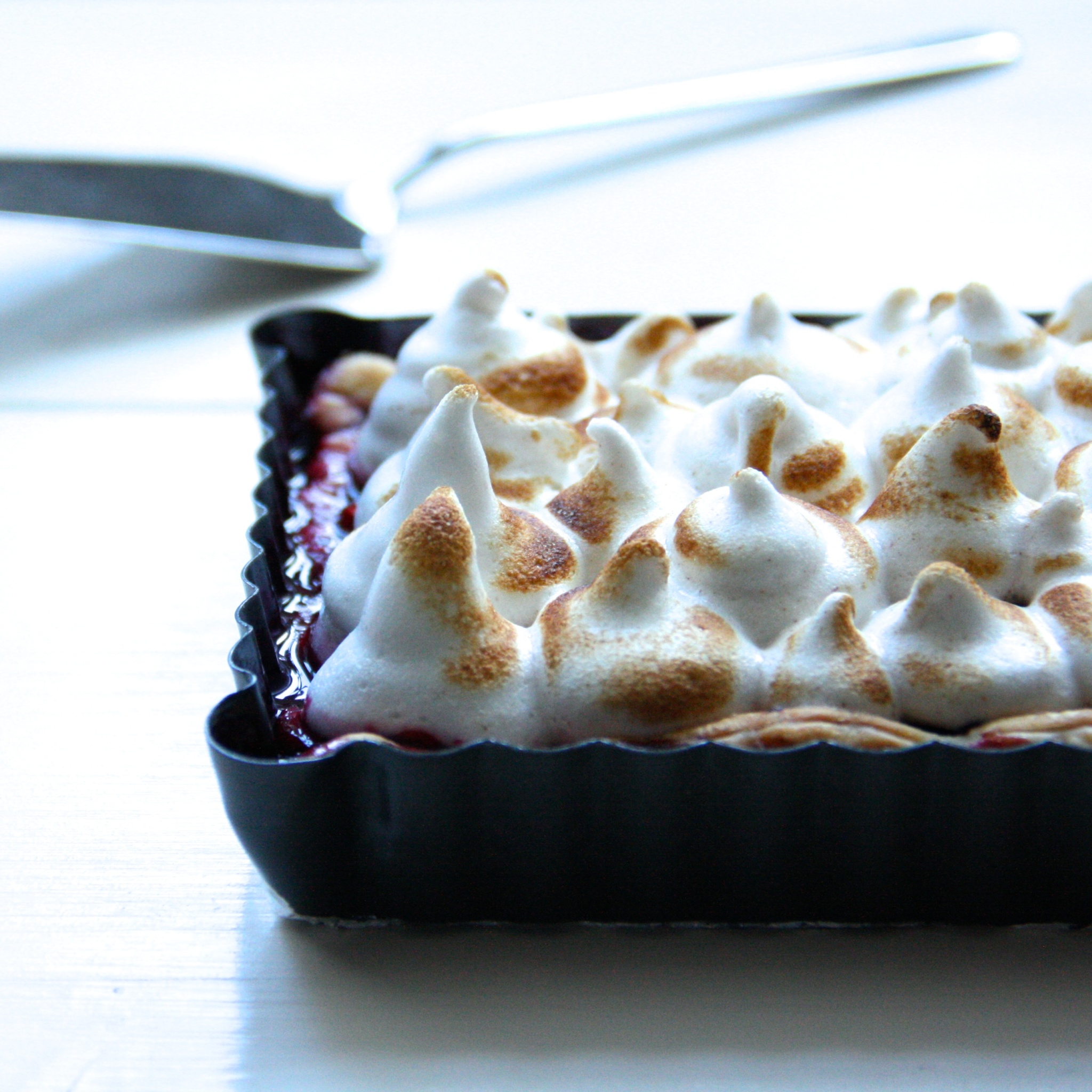Paasrecept Meringue met rode vruchten