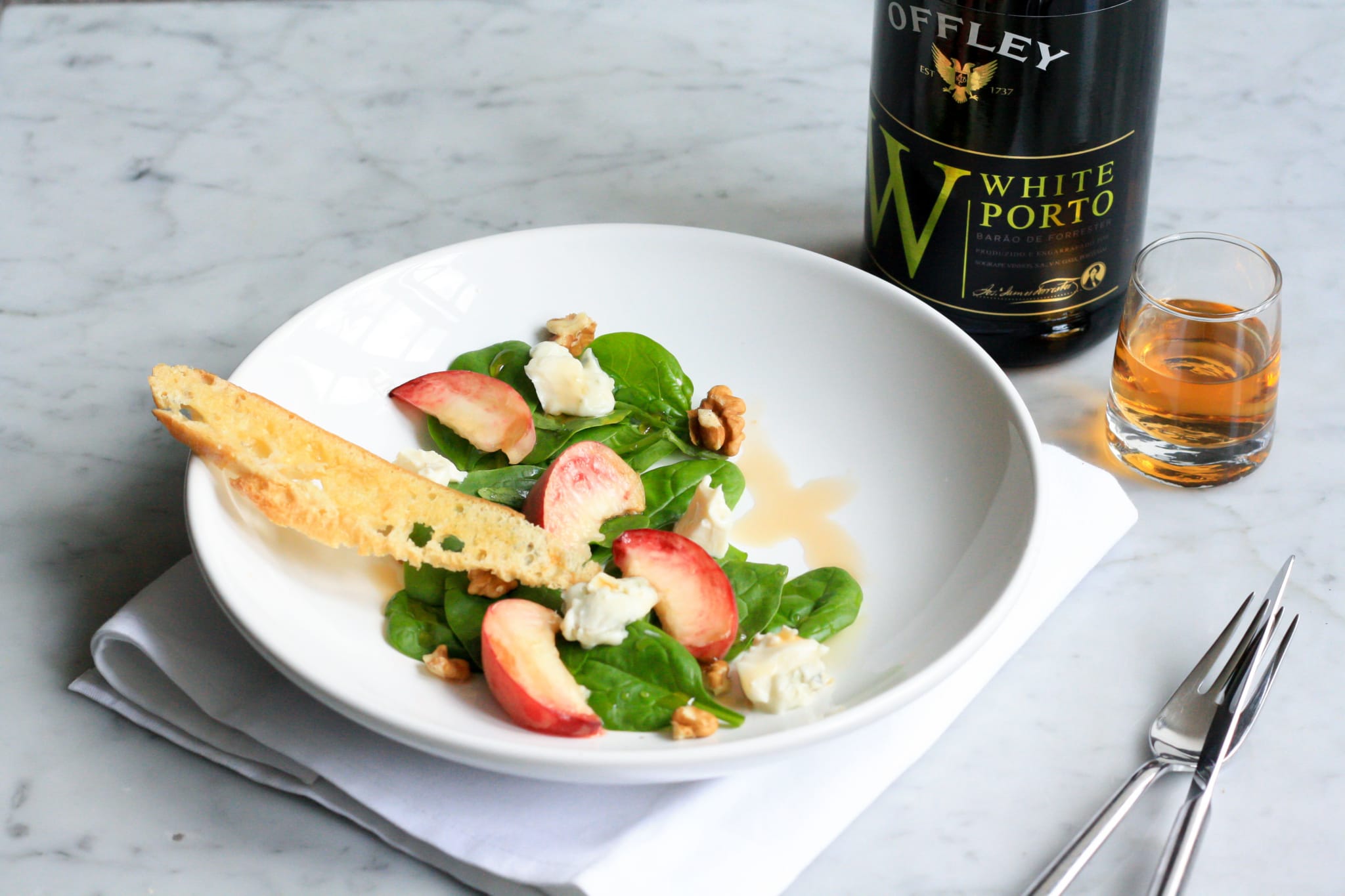 recept salade perzik met port dressing