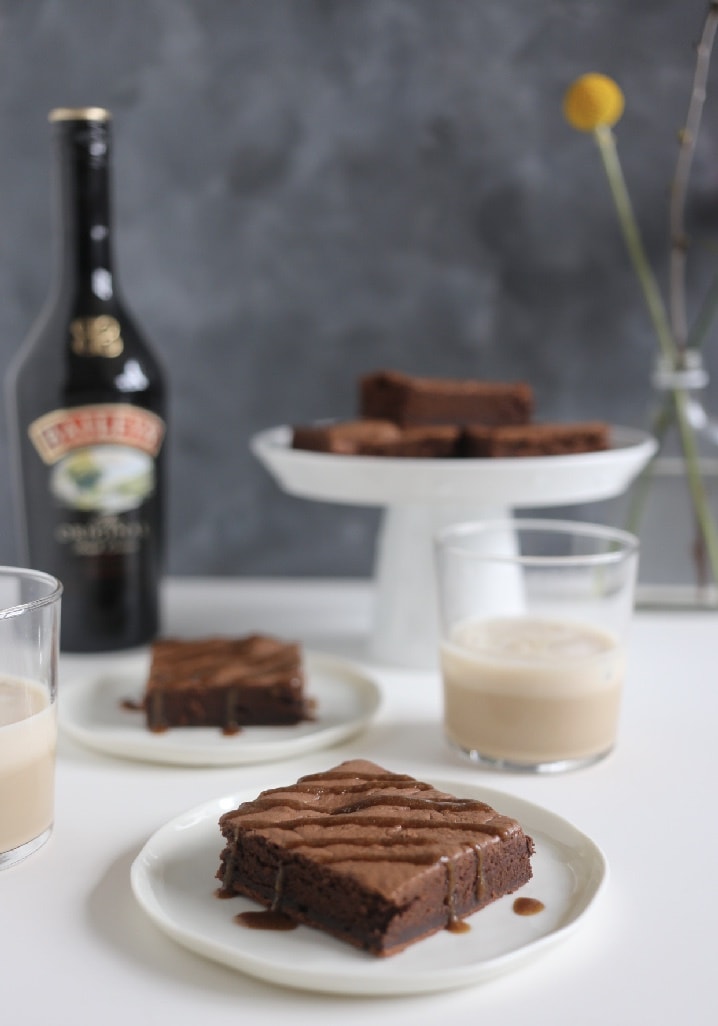 Recept Baileys brownies met baileys butterscotch saus