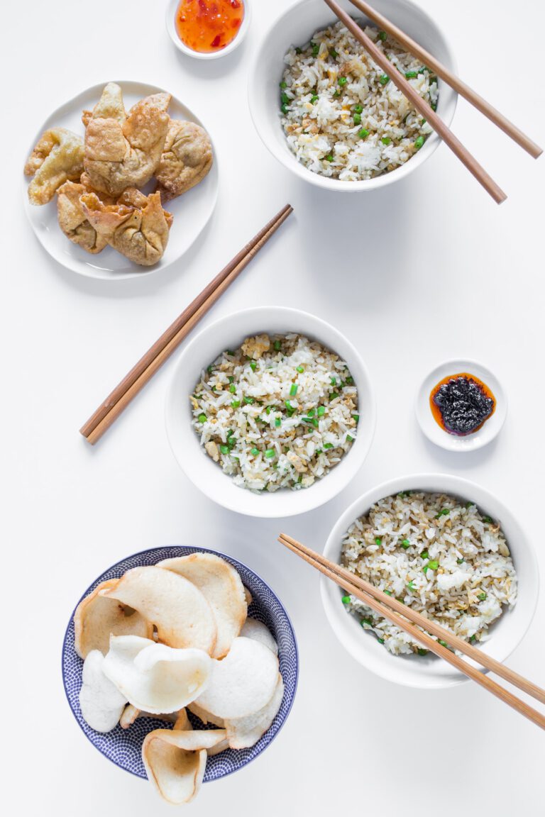 Vegetarische Nasi met kousenband en ei