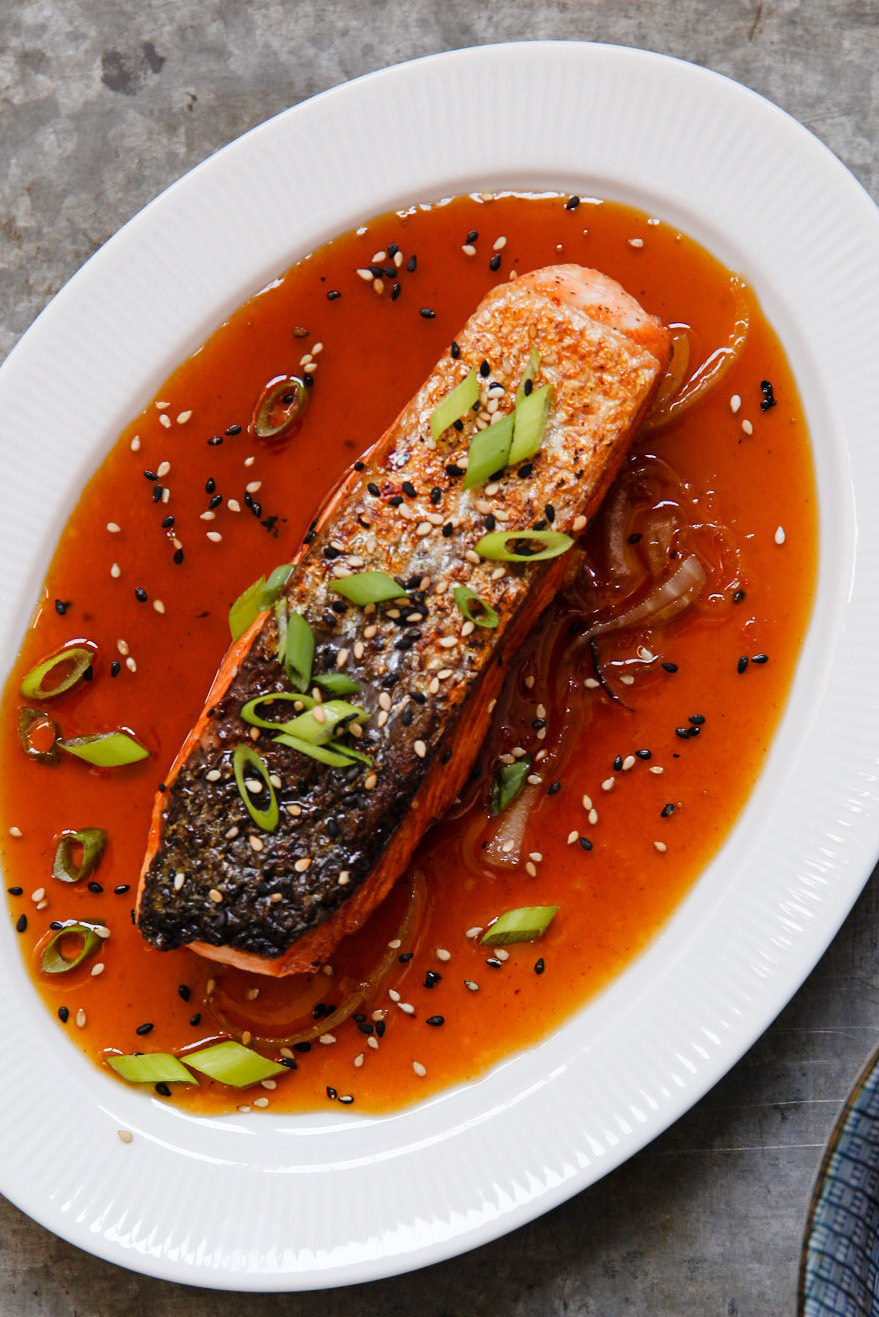 Zalm met Gochujang, bosui en sesamzaadjes