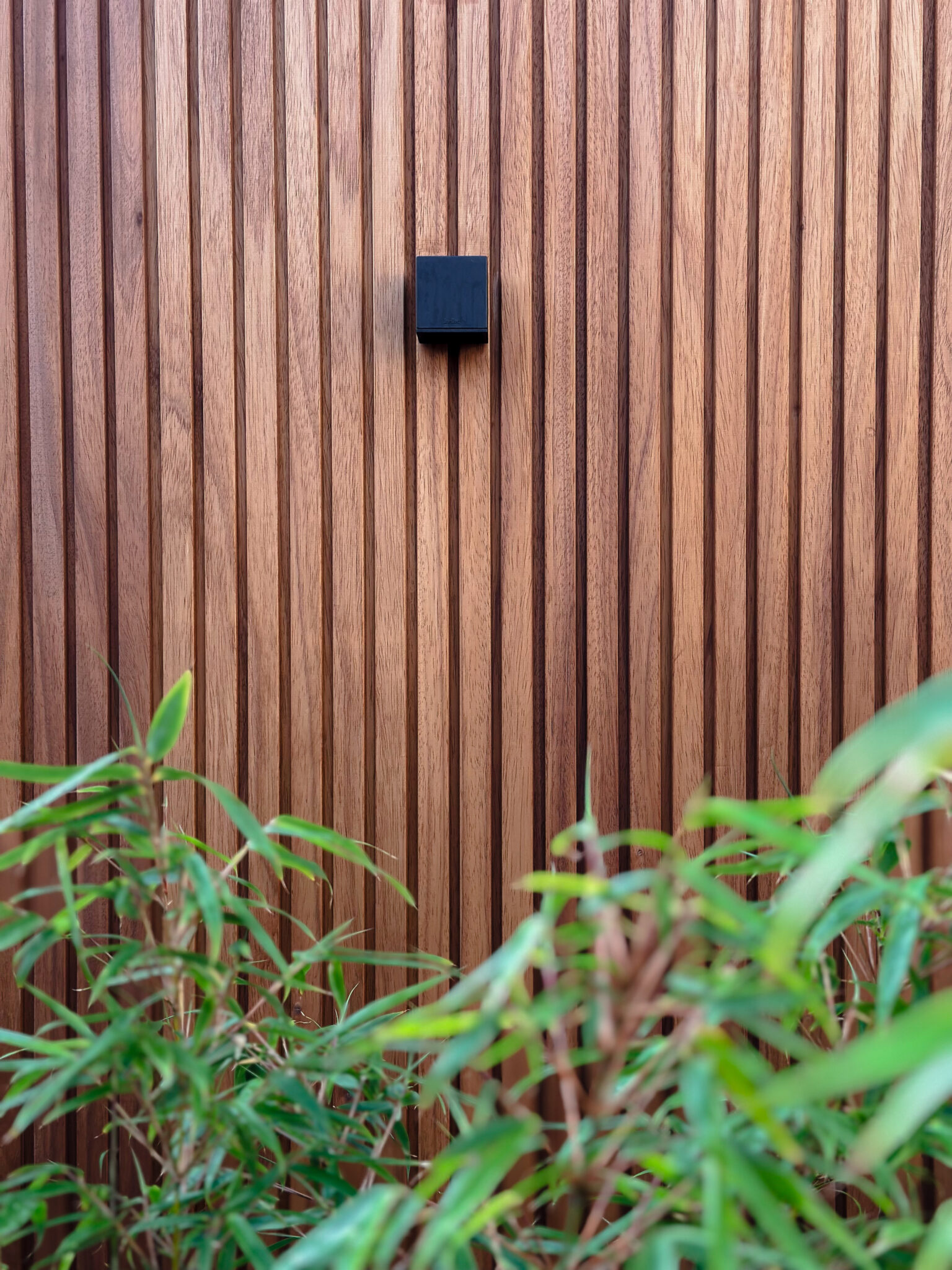 Verbouwd, verhuisd en tijd voor een (subtiele) tuin make over